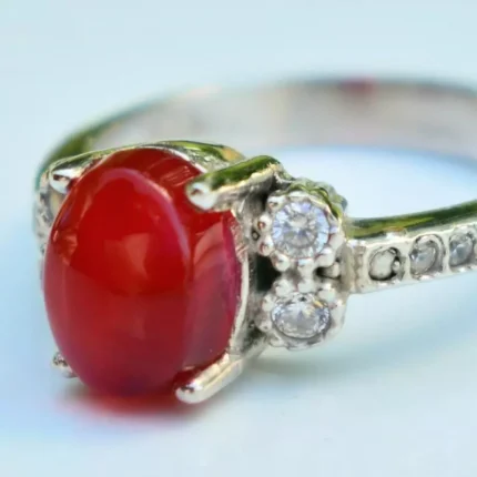 انگشتر نقره زنانه با نگین عقیق یمنی