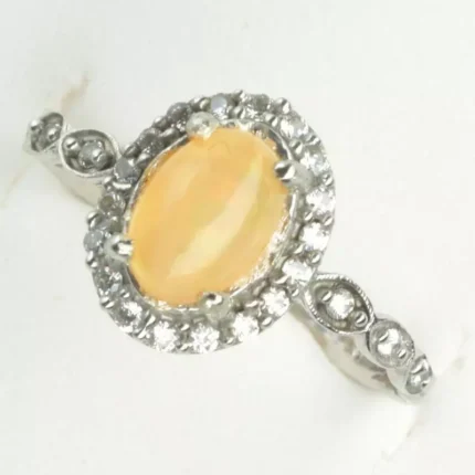 انگشتر نقره زنانه با نگین اپال