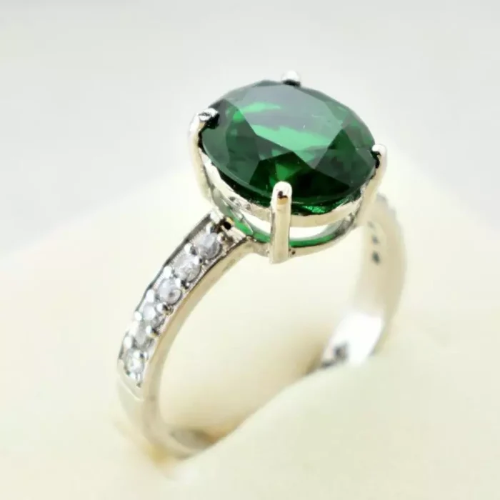 انگشتر نقره زنانه شیک و ساده با نگین سبز، کد 425 - Image 3