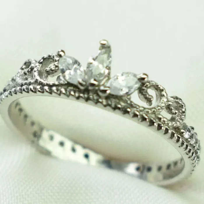 انگشتر نقره زنانه ظریف و زیبا طرح تاج، کد 451 - Image 3