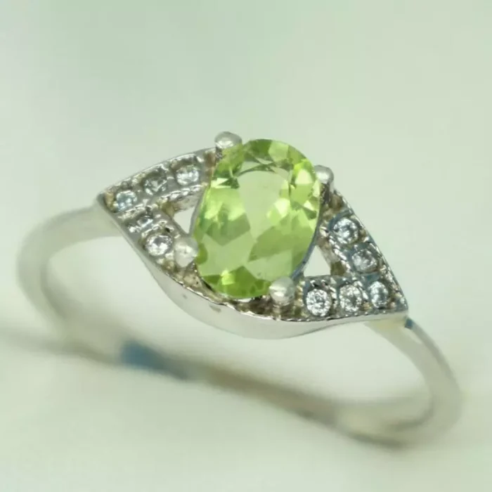 انگشتر نقره زنانه با نگین زبرجد معدنی، کد 511 - Image 3