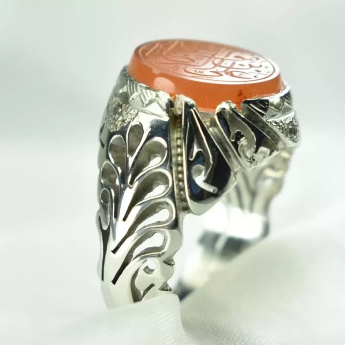 3-6-1.webp انگشتر مردانه دستساز 925 عقیق یمنی مزین به عبارت علیابن موسیالرضا - Image 3