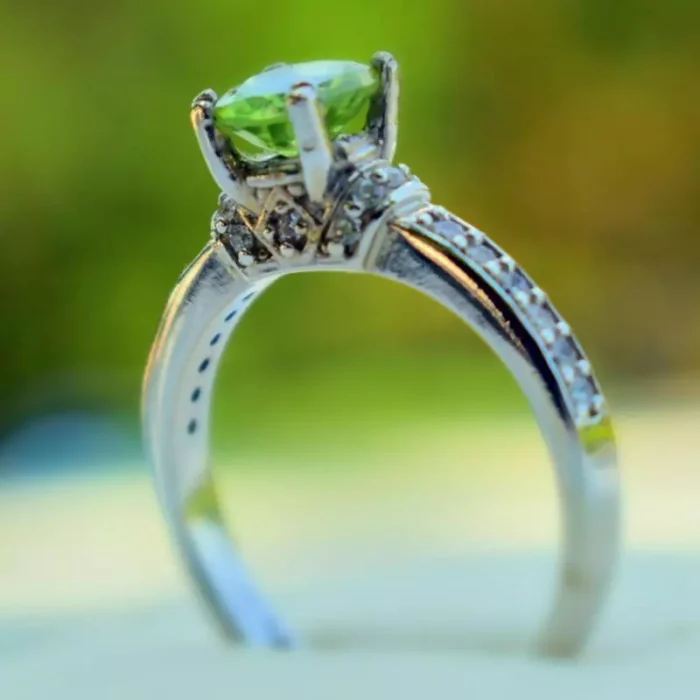 انگشتر نقره زنانه نگین زبرجد اصل، کد 520 - Image 4