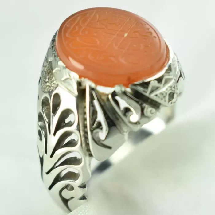 4-2-1.webp انگشتر مردانه دستساز 925 عقیق یمنی مزین به عبارت علیابن موسیالرضا - Image 4