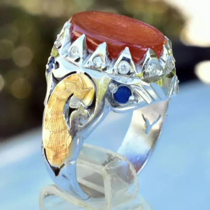 انگشتر نقره دست‌ساز 925 مردانه خطی عقیق یمنی مزین به آیه مَن یَتَق الله - Image 5