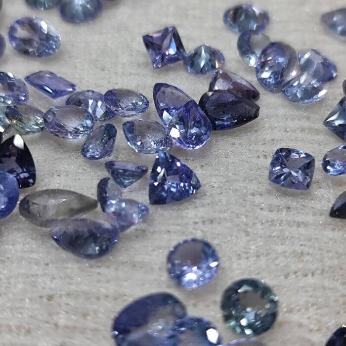 سنگ تانزانایت