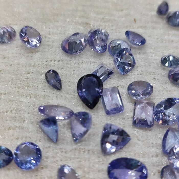 سنگ تانزانایت