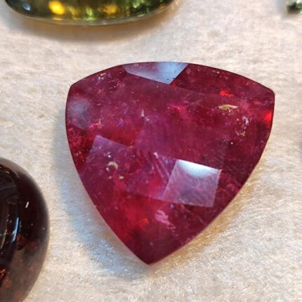 سنگ تورمالین روبیلایت