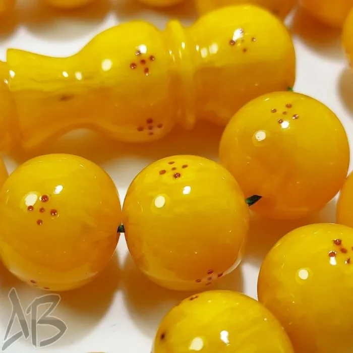 تسبیح سندلوس 33 دانه بودار تراش گرد زرد کهربایی داغ دار کد 828 آقابزرگ - Image 5