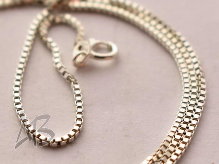 زنجیر نقره ونیزی زنانه عیار 925 طرح Box Chain آقابزرگ - Image 3