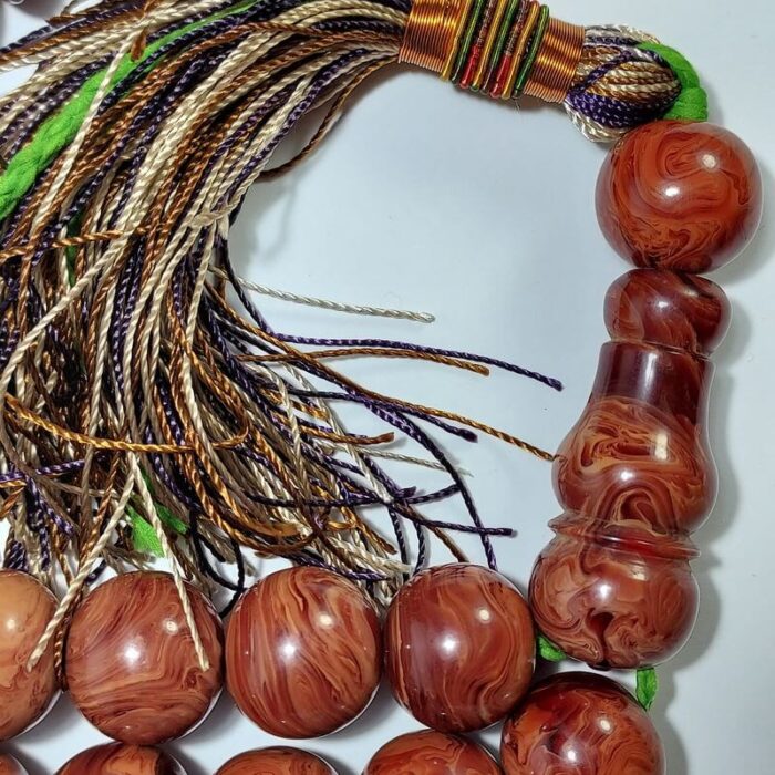 تسبیح کهربای 33 دانه بسیار خوش نقش و خوش دست کد 896 آقابزرگ - Image 4