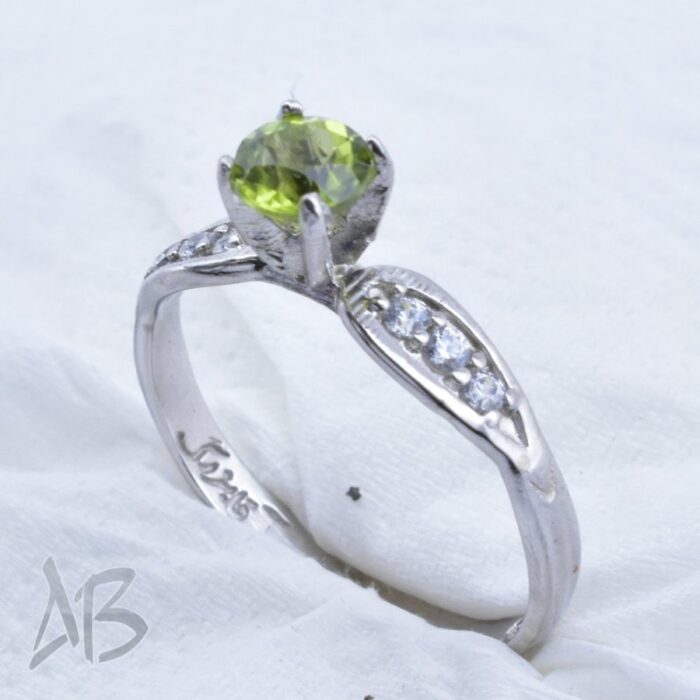 DSC_1767 انگشتر نقره زنانه زبرجد نگین اصلی و معدنی آقابزرگ کد 539 - Image 9