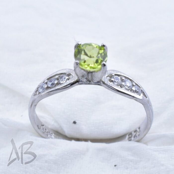 DSC_1768 انگشتر نقره زنانه زبرجد نگین اصلی و معدنی آقابزرگ کد 539 - Image 10