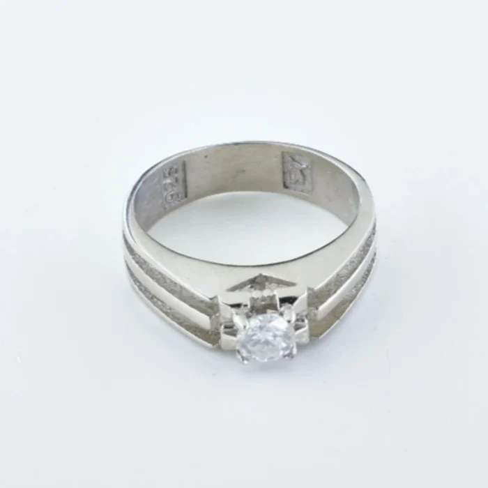 انگشتر مردانه نقره با نگین موزانایت روشن جذاب آقابزرگ کد 203 - Image 3