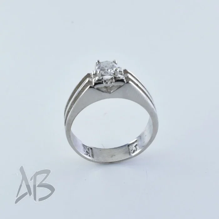 انگشتر مردانه نقره با نگین موزانایت روشن جذاب آقابزرگ کد 203 - Image 7