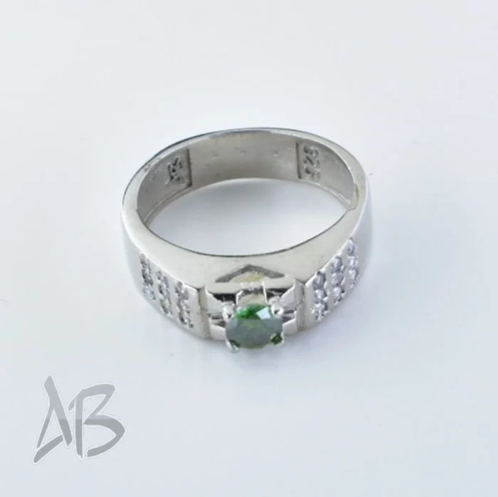 انگشتر مردانه نقره با نگین موزانایت سبز خاص و زیبا آقابزرگ کد 205 - Image 4