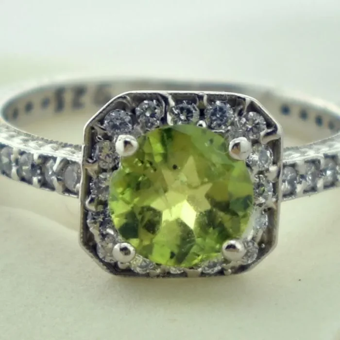 انگشتر نقره زنانه زبرجد معدنی و اصل آقابزرگ کد 500 - Image 4