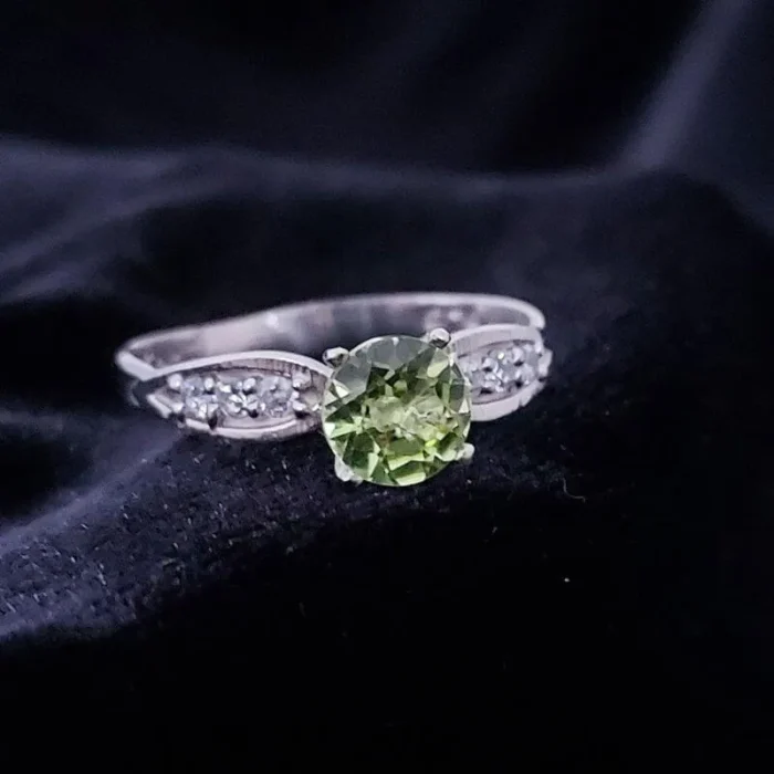 zebarjad 7 (3) انگشتر نقره زنانه زبرجد نگین اصلی و معدنی آقابزرگ کد 539 - Image 4