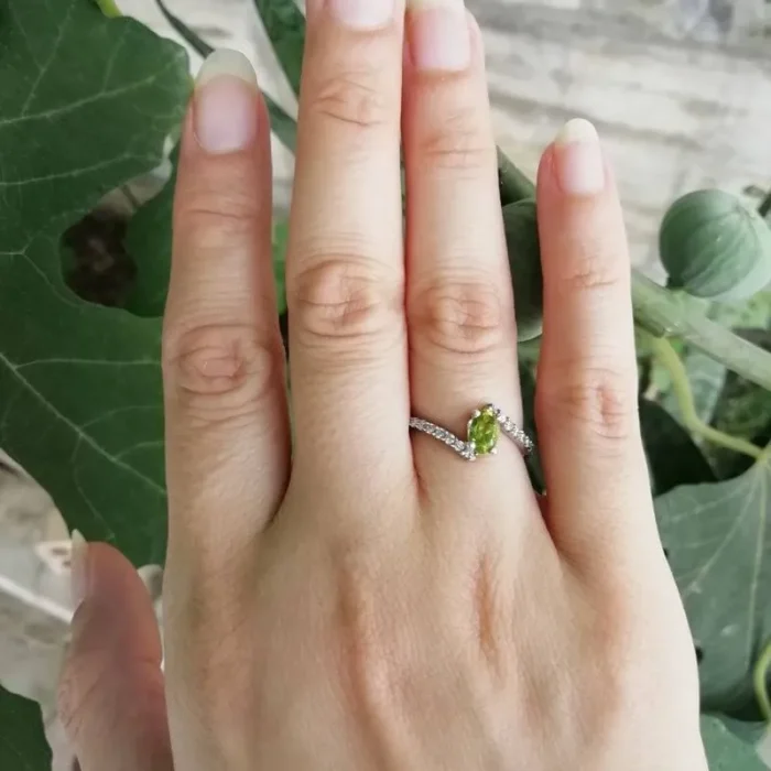 انگشتر نقره زنانه نگین زبرجد معدنی اصل، کد 508 - Image 5