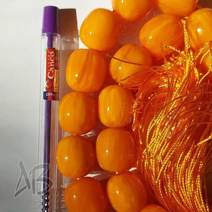 تسبیح سندلوس 33 دانه کد 962 بودار تراش برمیلی لبه گرد زرد بسیار زیبا آقابزرگ - Image 5