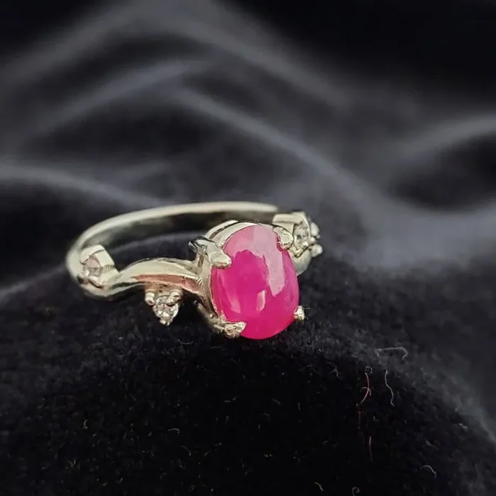 انگشتر نقره زنانه یاقوت صورتی اصل تراش کابوشن آقابزرگ کد 563 - Image 5