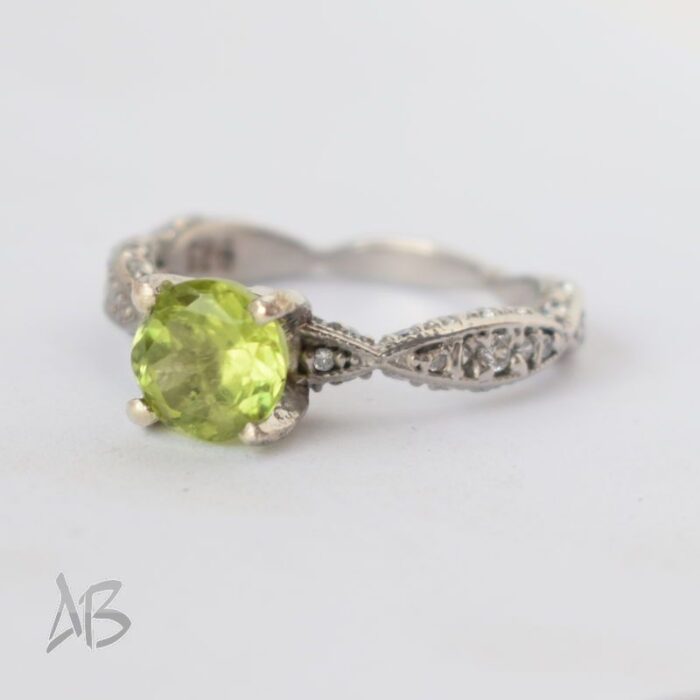 انگشتر نقره زنانه نگین زبرجد طبیعی آقابزرگ کد 614 - Image 4