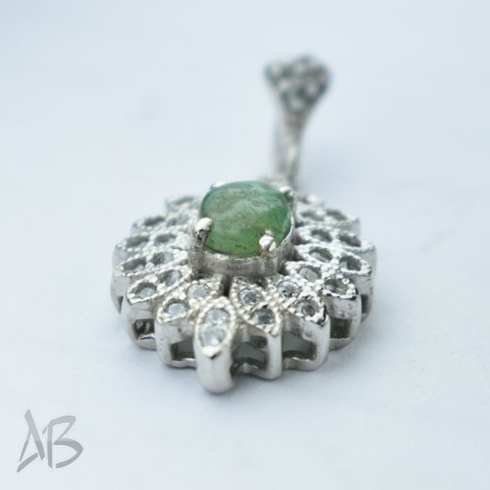 گردنبند یا مدالی نقره 925 نگین زمرد اصل برلیان کات آقابزرگ کد Med15 - Image 5