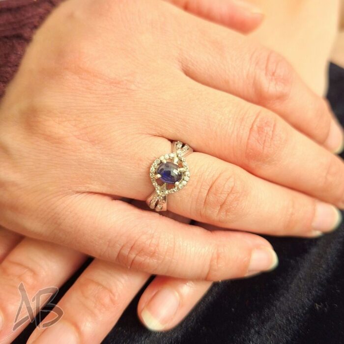 انگشتر نقره زنانه یاقوت کبود دامله آقابزرگ کد 628 - Image 4