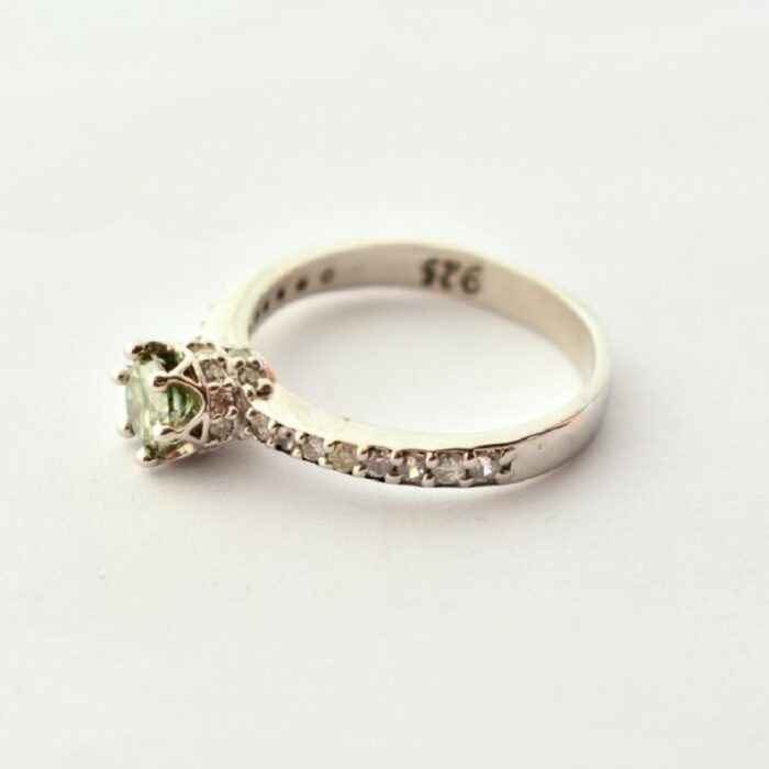 انگشتر نقره زنانه طرح تاج با نگین موزانایت شفاف و زیبا آقابزرگ کد 635 - Image 6