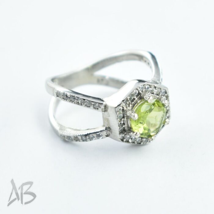 انگشتر نقره زنانه زبرجد اصل عیار 925 آبکاری رودیوم آقابزرگ کد 639 - Image 6