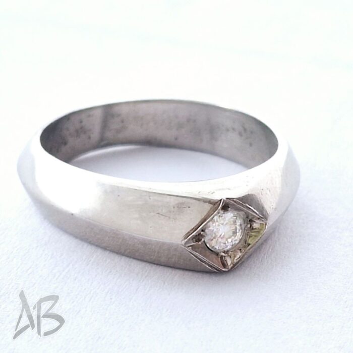 انگشتر مردانه نقره طراحی مدرن، نگین موزانایت شفاف و زیبا، آقابزرگ کد 211 - Image 5