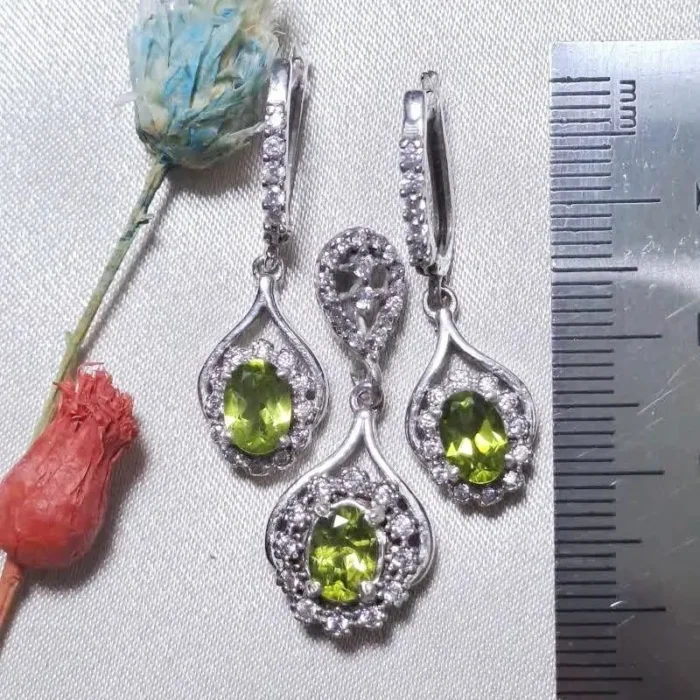 نیم ست نقره زبرجد اصل و معدنی (گوشواره و گردنبند) آبکاری رودیوم آقابزرگ Med45 - Image 4