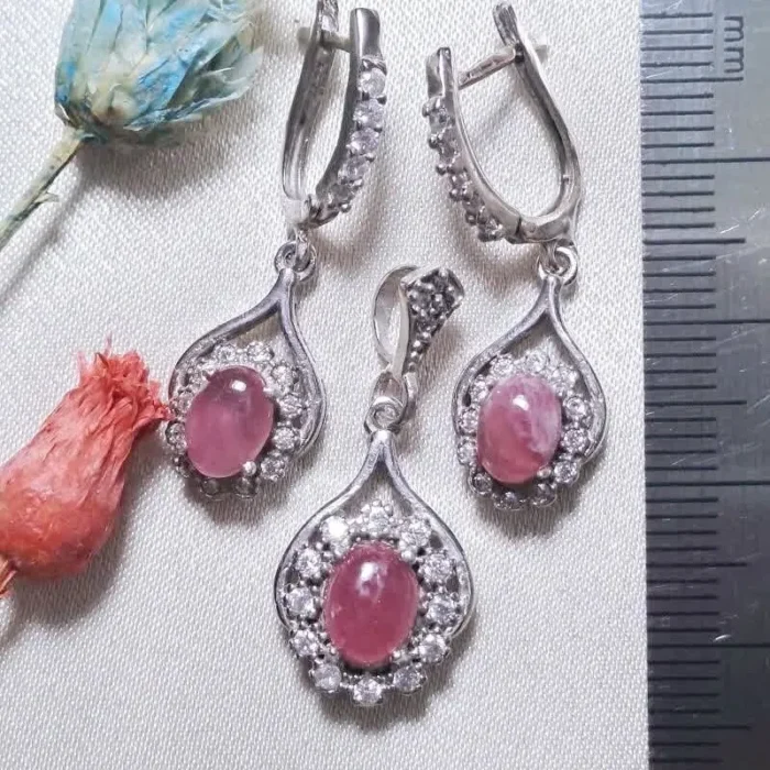 نیم ست نقره نگین یاقوت صورتی اصل عیار 925 روکش طلا سفید آقابزرگ کد Med46 - Image 4