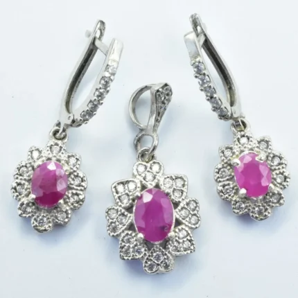 نیم ست گردنبند مدالی و گوشواره یاقوت صورتی