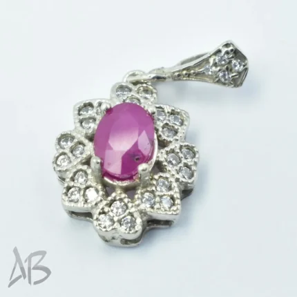 گردنبند مدالی یاقوت صورتی