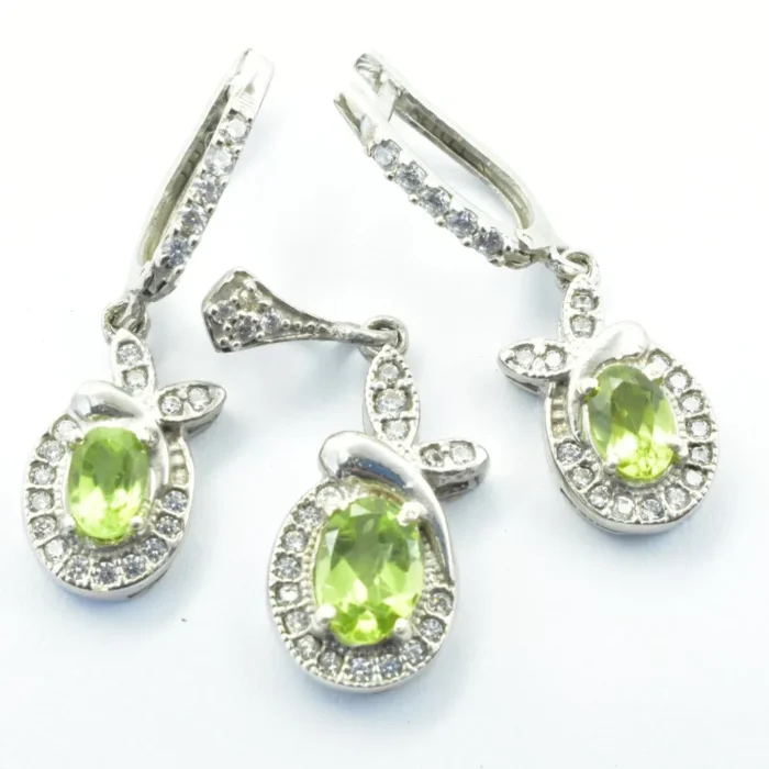 نیم ست نقره زبرجد اصل (گوشواره و گردنبند) سبک و شیک آقابزرگ Med61 - Image 4