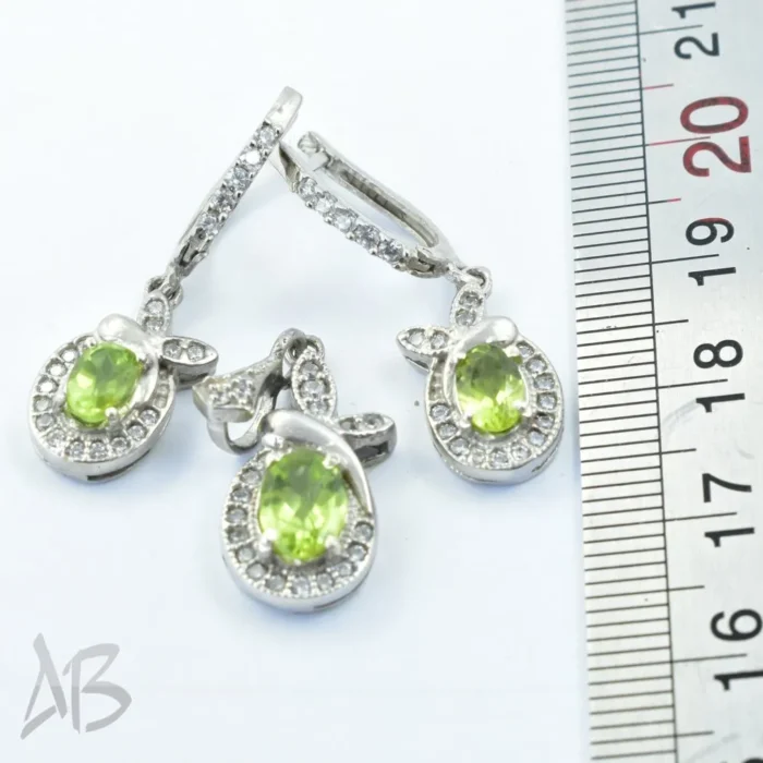 نیم ست نقره زبرجد اصل (گوشواره و گردنبند) سبک و شیک آقابزرگ Med61 - Image 5