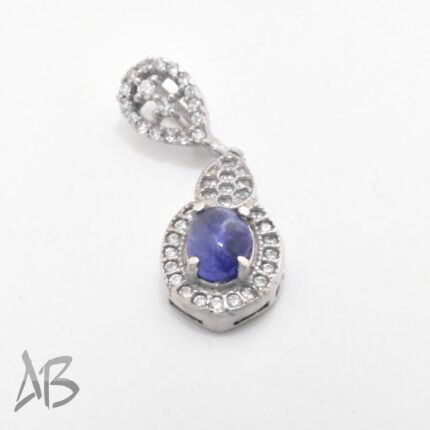 گردنبند مدالی نگین دار یاقوت کبود