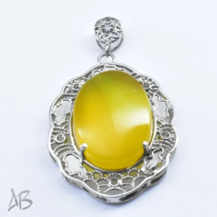 گردنبند مدالی نگین عقیق یمنی زرد