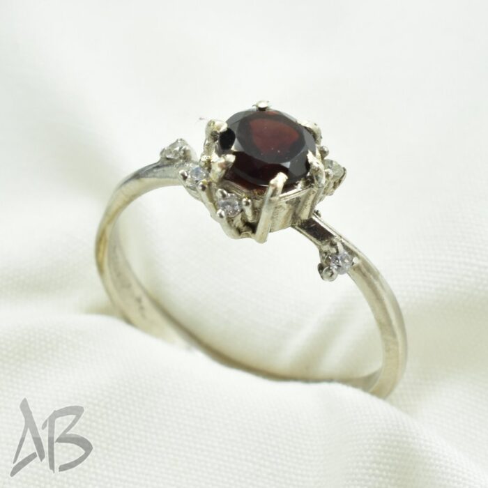 انگشتر نقره زنانه طرح جدید بسیار زیبا با نگین گارنت یا هسونایت اصل آقابزرگ کد 671 - Image 7