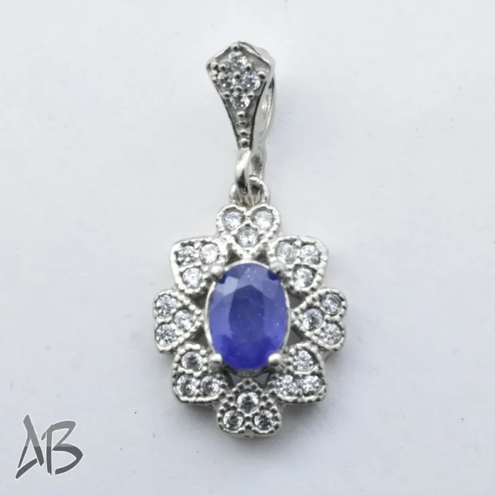 گردنبند نقره (مدالی) اصل نگین دار یاقوت کبود زیبا و جذاب آقابزرگ کد Med101 - Image 4