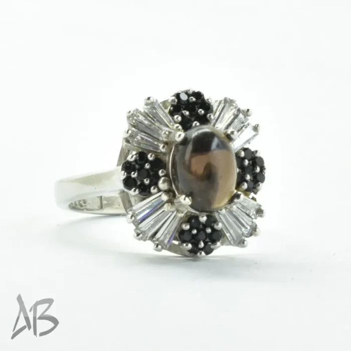 انگشتر نقره زنانه اسموکی کوارتز (دودی) طبیعی طراحی زیبا با نگین‌های سنتتیک رنگی آقابزرگ کد 675 - Image 3