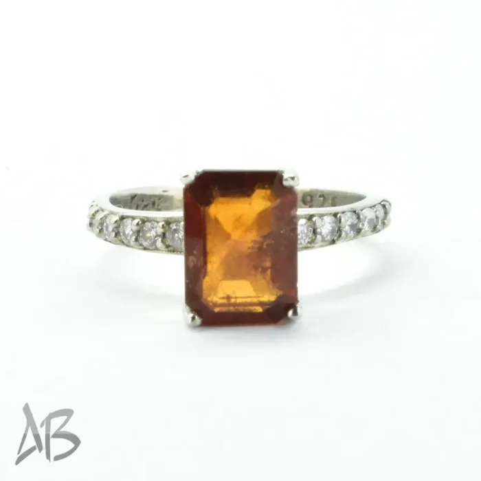 انگشتر نقره زنانه طرح جدید با نگین چهارگوش هسونایت (گومت) اصل آقابزرگ کد 676 - Image 5