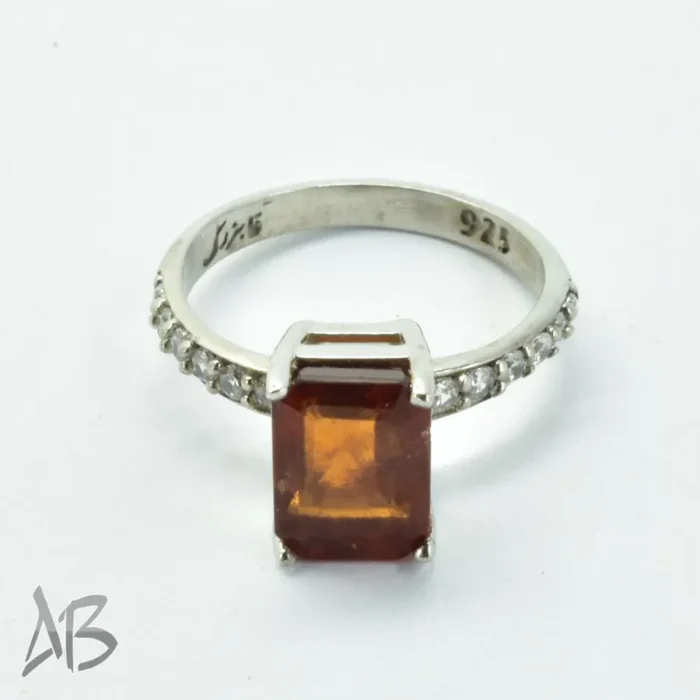 انگشتر نقره زنانه طرح جدید با نگین چهارگوش هسونایت (گومت) اصل آقابزرگ کد 676 - Image 7