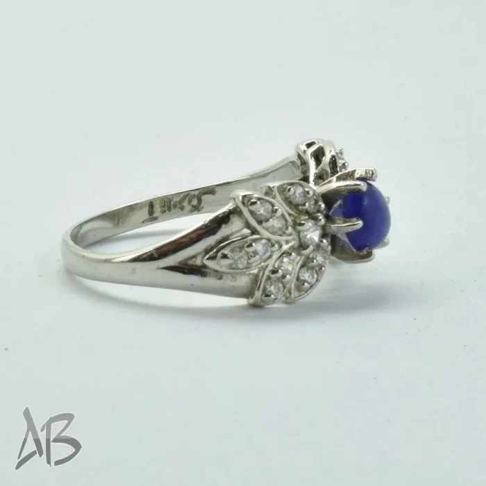 انگشتر نقره زنانه رکاب زیبا و نگین یاقوت کبود کابوشن آقابزرگ کد 677 - Image 7