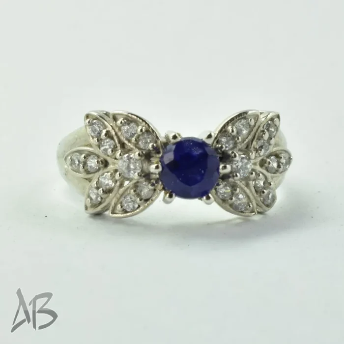 680 (4)_33_11zon انگشتر نقره زنانه اصل رکاب بسیار زیبا نگین یاقوت کبود برلیان کات آقابزرگ کد 680 - Image 4