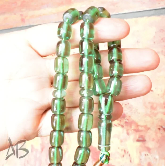 تسبیح سندلوس بودار 33 دانه اصل کد 1133 استوانه‌ای سبز تیره آقابزرگ - Image 6