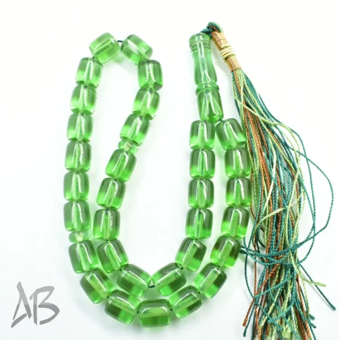 تسبیح سندلوس بودار 33 دانه اصل کد 1137 تراش استوانه‌ای سبز روشن آقابزرگ - Image 3