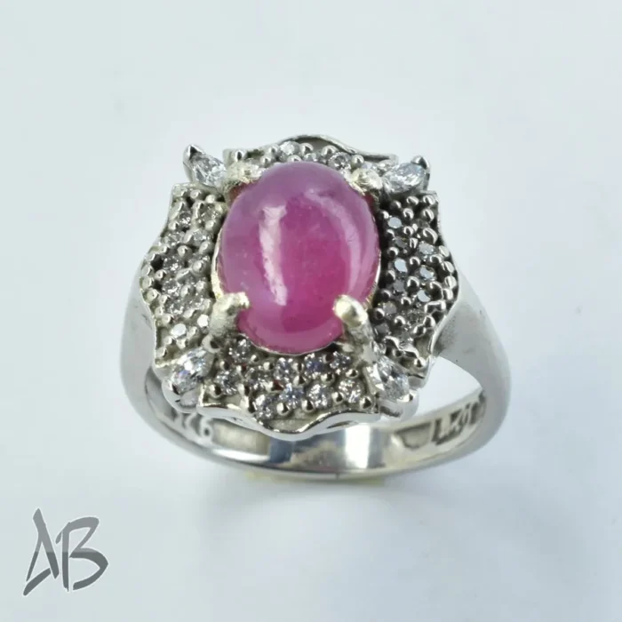انگشتر نقره زنانه با نگین یاقوت صورتی اصل کابوشن آقابزرگ کد 303 - Image 3