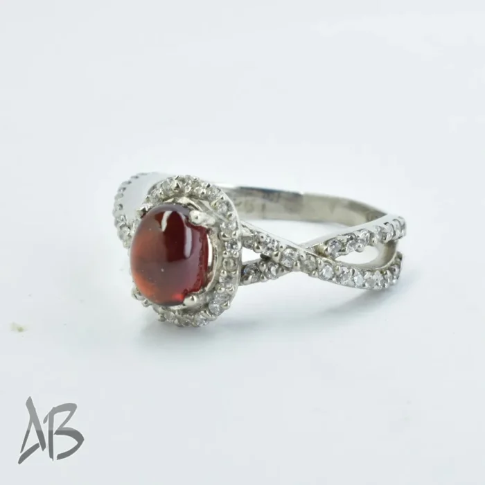 انگشتر نقره زنانه عیار 925 با نگین گارنت و رکاب پر نگین زیبا کد 305 آقابزرگ - Image 4